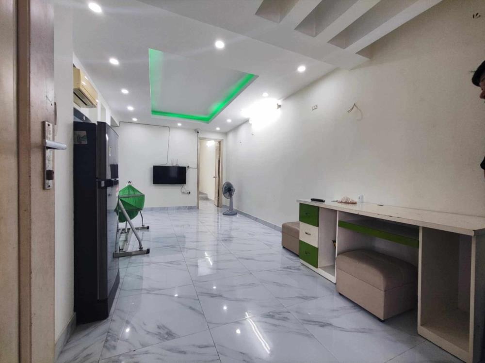 Cho Thuê Căn Hộ Tập Thể Nam Thành Công - 150m2, 4 Phòng Ngủ, Giá 10 Triệu/Tháng