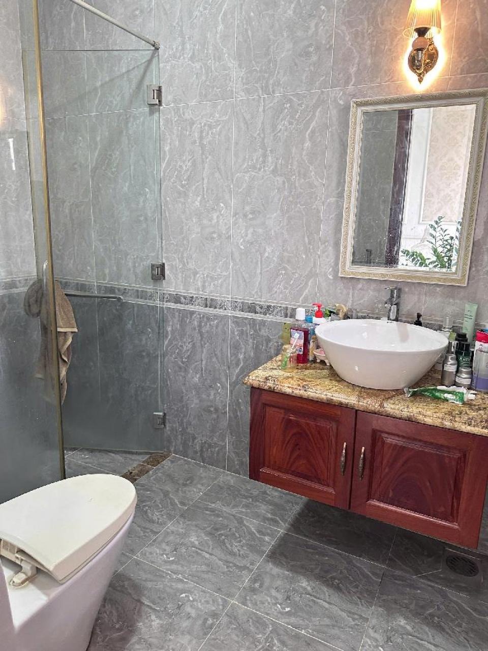 Biệt Thự Mặt Tiền Quận 12 - 630m² - 2 Tỷ - Thạnh Xuân 40 - Nở Hậu - Pháp Lý Sẵn