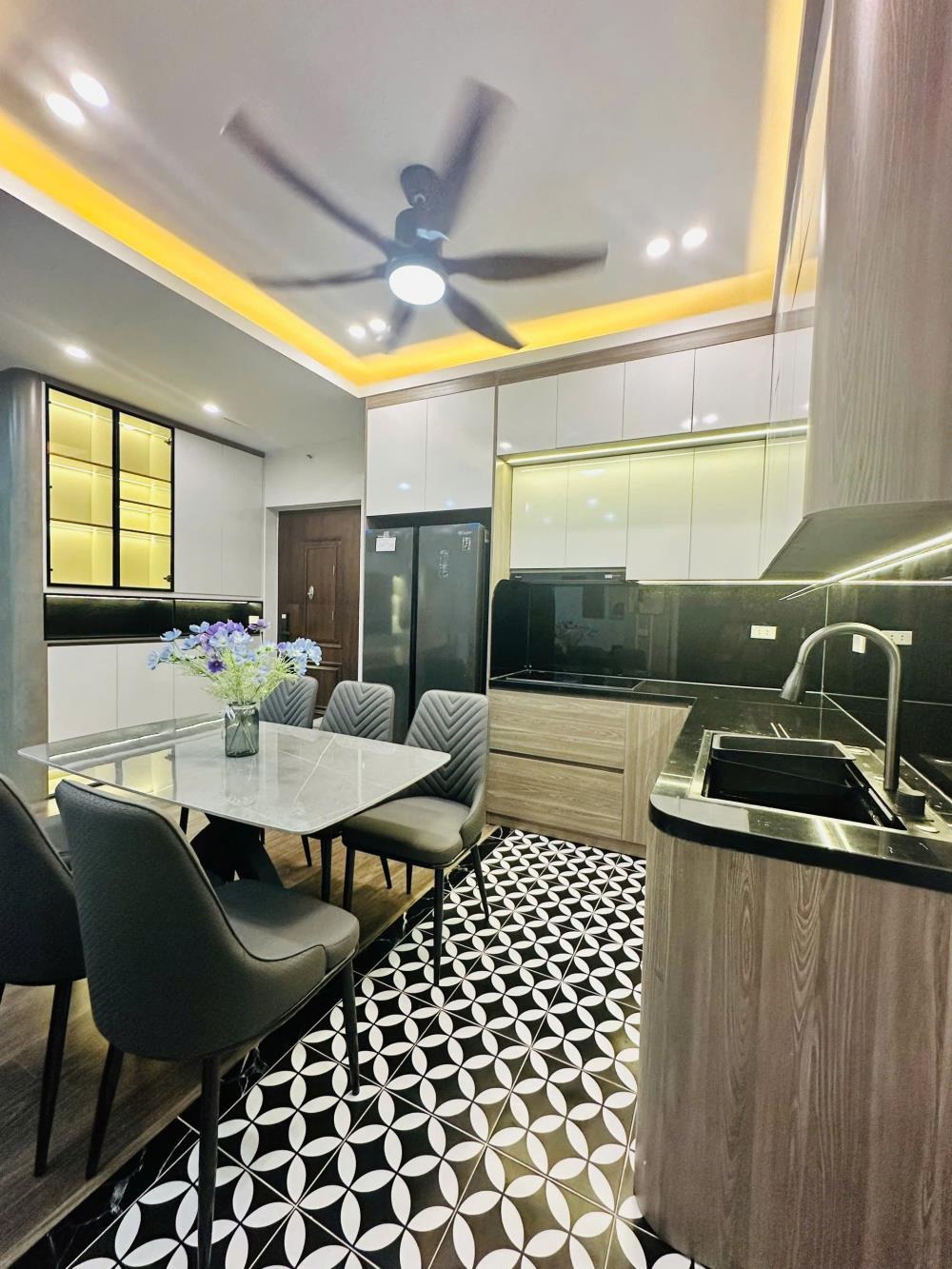 Bán Căn Hộ 3PN, 2WC, Nội Thất Đầy Đủ, Tòa Rainbow Linh Đàm - Giá Tốt