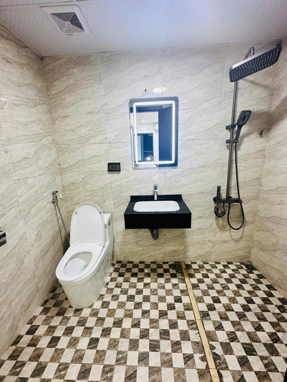 Bán Căn Hộ 3PN, 2WC, Nội Thất Đầy Đủ, Tòa Rainbow Linh Đàm - Giá Tốt