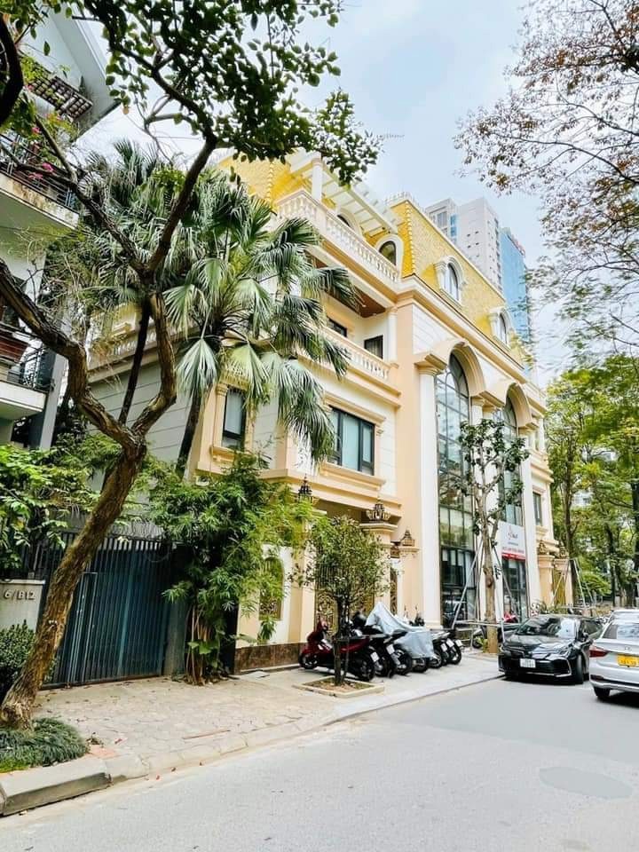 Biệt Thự KĐT Trung Yên Lô Góc 2 Mặt Ngõ - 215m2, Có Hầm, Giá 88 Tỷ