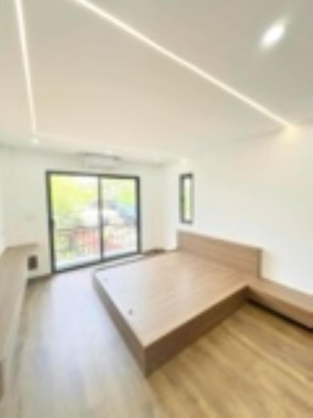 Nhà Mới 5 Tầng Lê Hồng Phong Hà Đông - Thang Máy, Ô Tô Đỗ Cửa