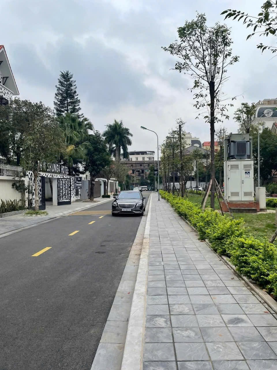 Bán Biệt Thự Cao Cấp Hà Nội - View Vườn, Giá Tốt