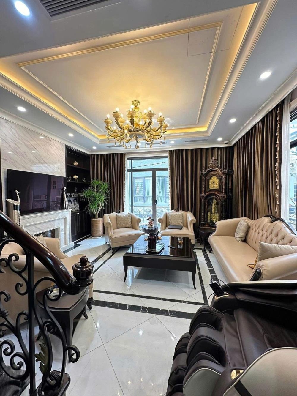Bán nhà 4 tầng Cầu Giấy 55m2 - Mặt tiền rộng, Kinh doanh, Ô tô đỗ cửa