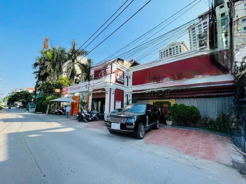 Bán nhà mặt phố Tây Hồ - Vị trí đẹp, Pháp lý rõ ràng - 200 tỷ