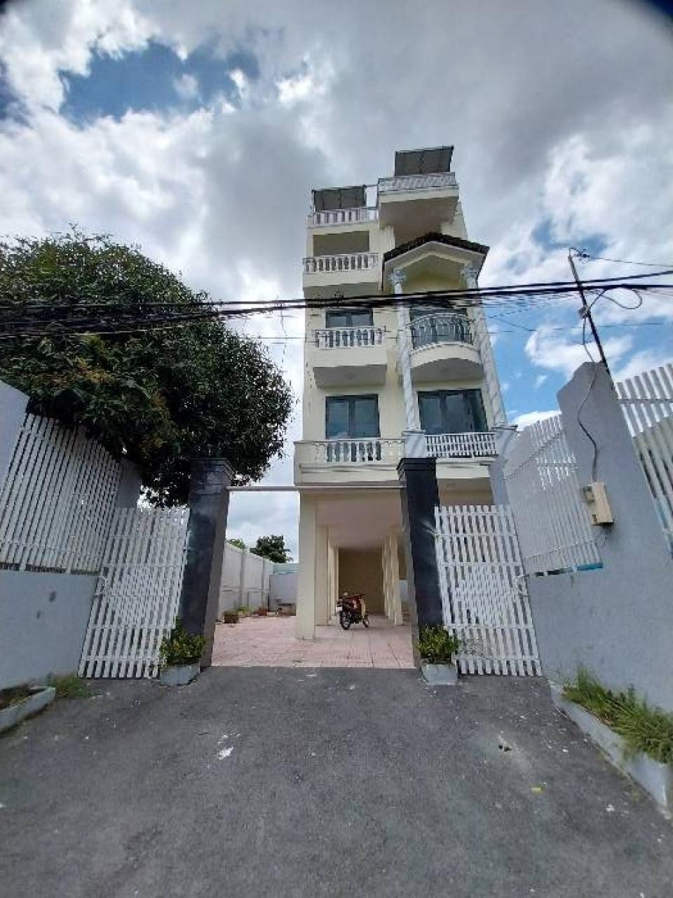 Nhà 4 Tầng Huỳnh Thị Mài, 178m2, 8.5x22m - Giá 5.5 Tỷ
