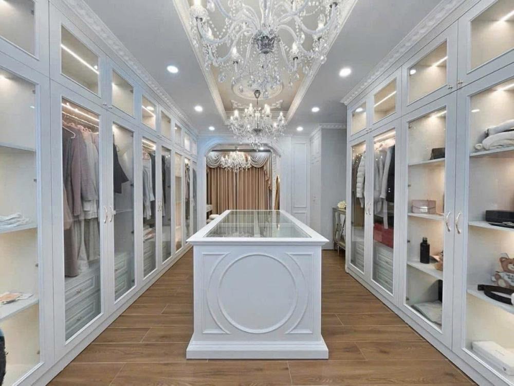 Bán nhà 7 Tầng, Văn Cao - Ba Đình: 45m2 - Mt 4m - Ô Tô Đỗ Cửa - Giá Tốt