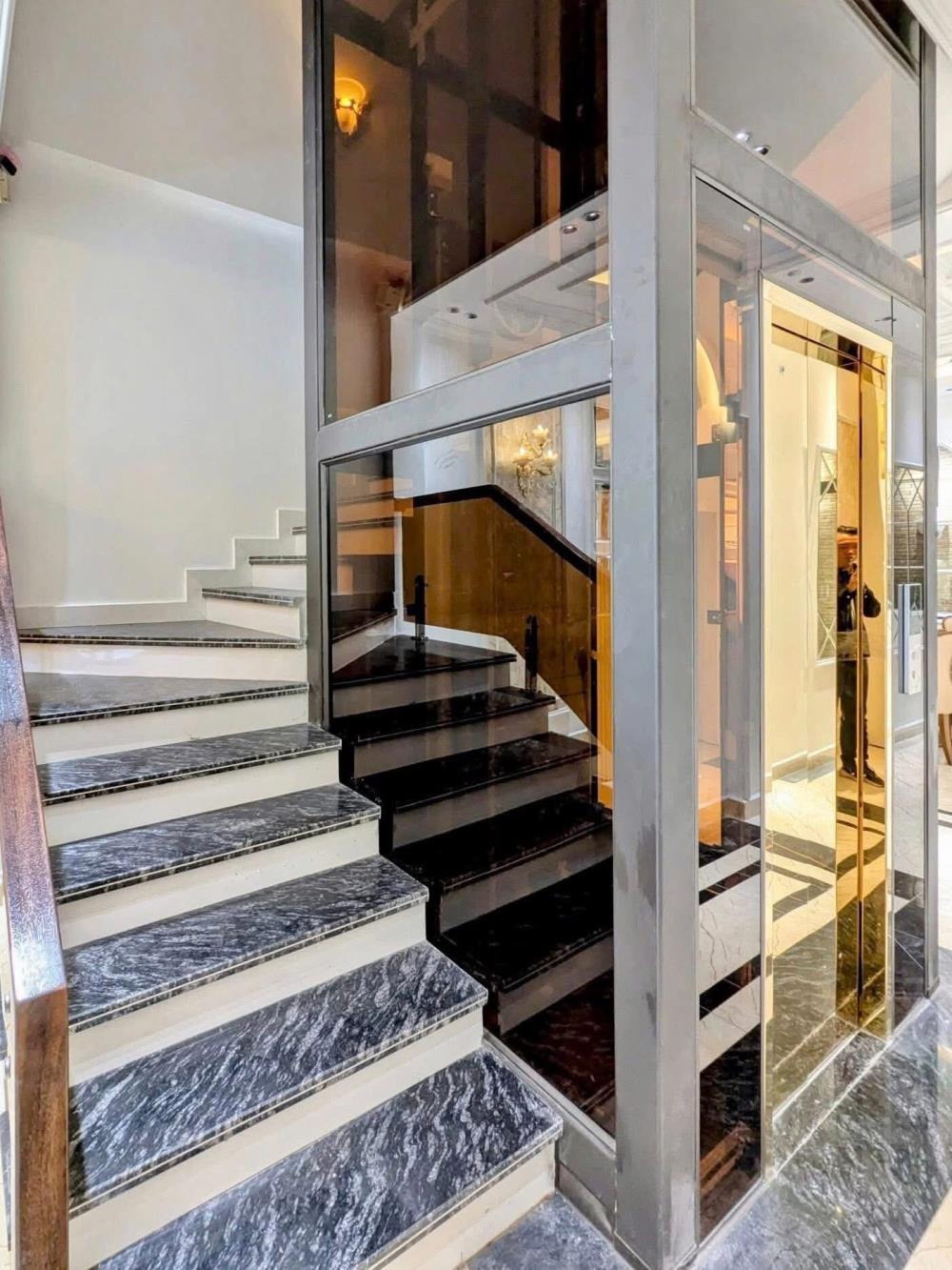 🏠 Bán nhà 7 tầng, thang máy, Xuân Diệu - Tây Hồ: 60m2, 20m ra Hồ Tây, ô tô dừng đỗ