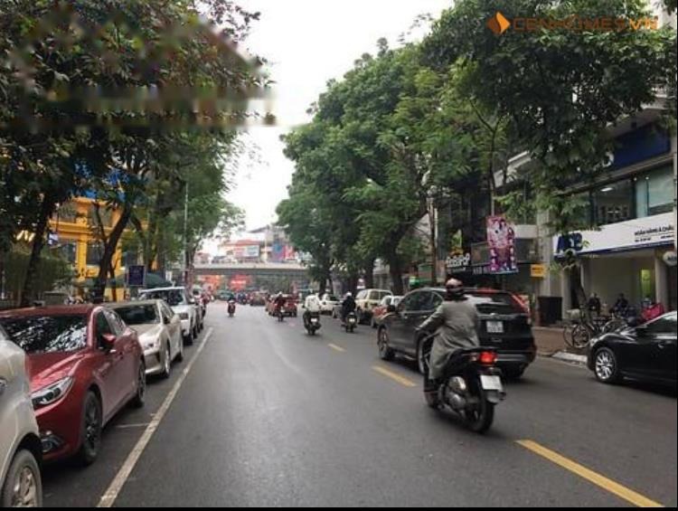 Nhà Mặt Phố Nguyên Hồng 65m2, 4 Tầng, Kinh Doanh Đỉnh Cao - 35 Tỷ