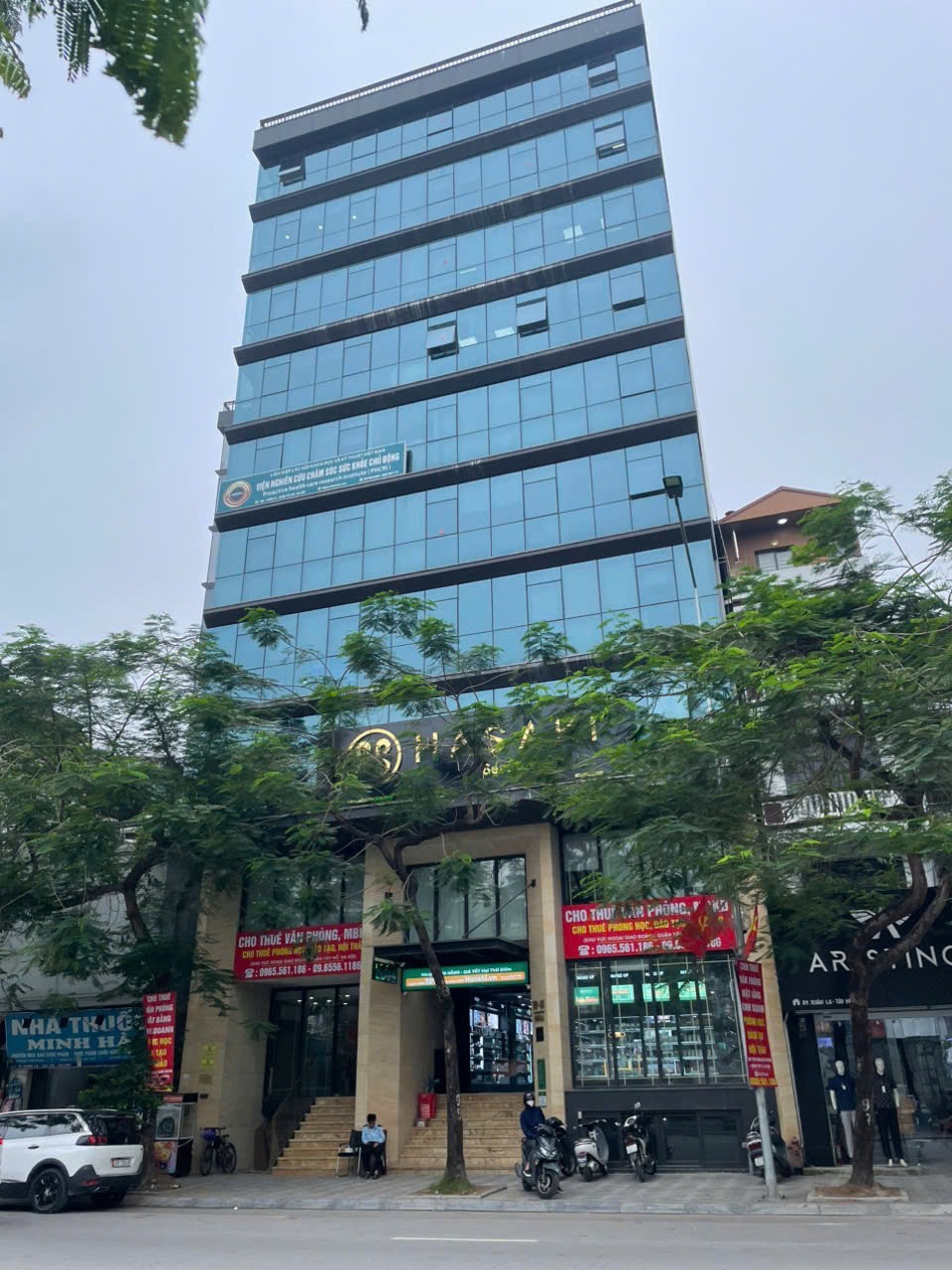 Bán tòa building 13 tầng, mặt phố Ba Đình - 450m2, 300 tỷ+
