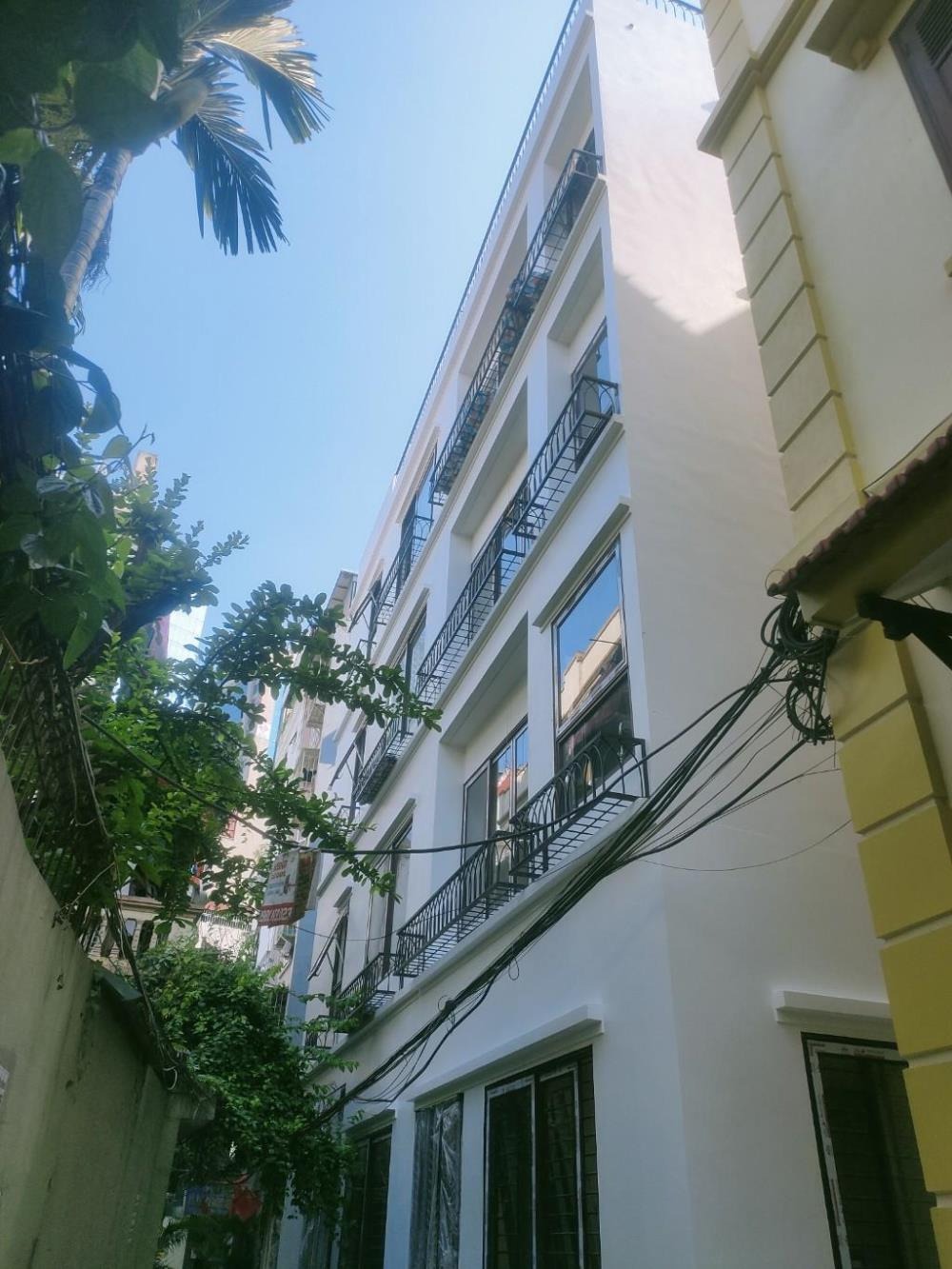 Bán nhà mới thang máy, nội thất hiện đại tại Trần Duy Hưng, Cầu Giấy