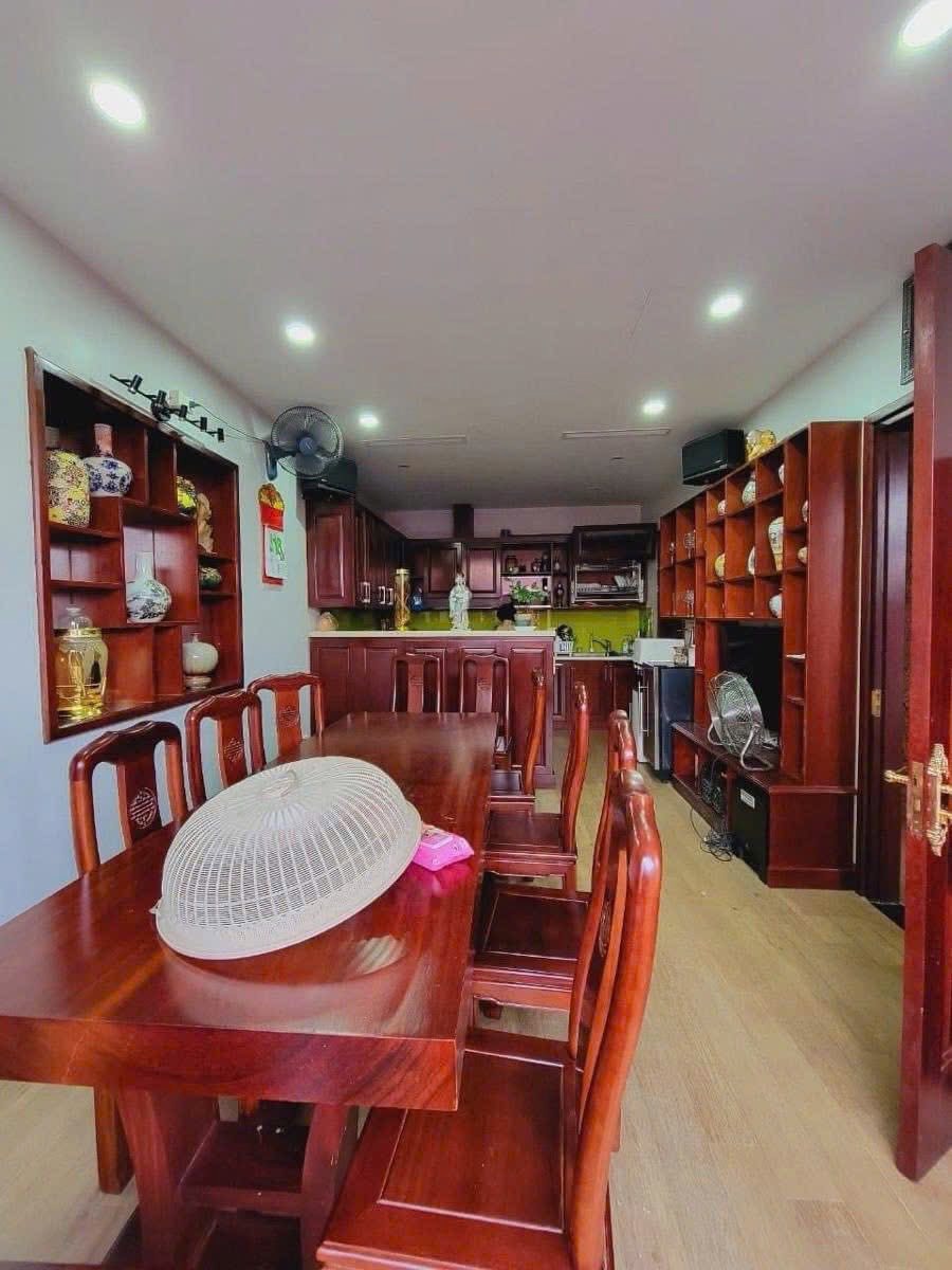 Bán nhà 7 tầng thang máy, Tứ Liên - Tây Hồ: 45m², mặt tiền 6.4m, gara ô tô, kinh doanh