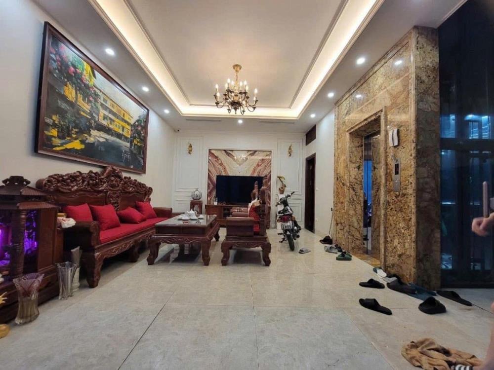 Bán nhà 7 tầng thang máy, Tứ Liên - Tây Hồ: 45m², mặt tiền 6.4m, gara ô tô, kinh doanh