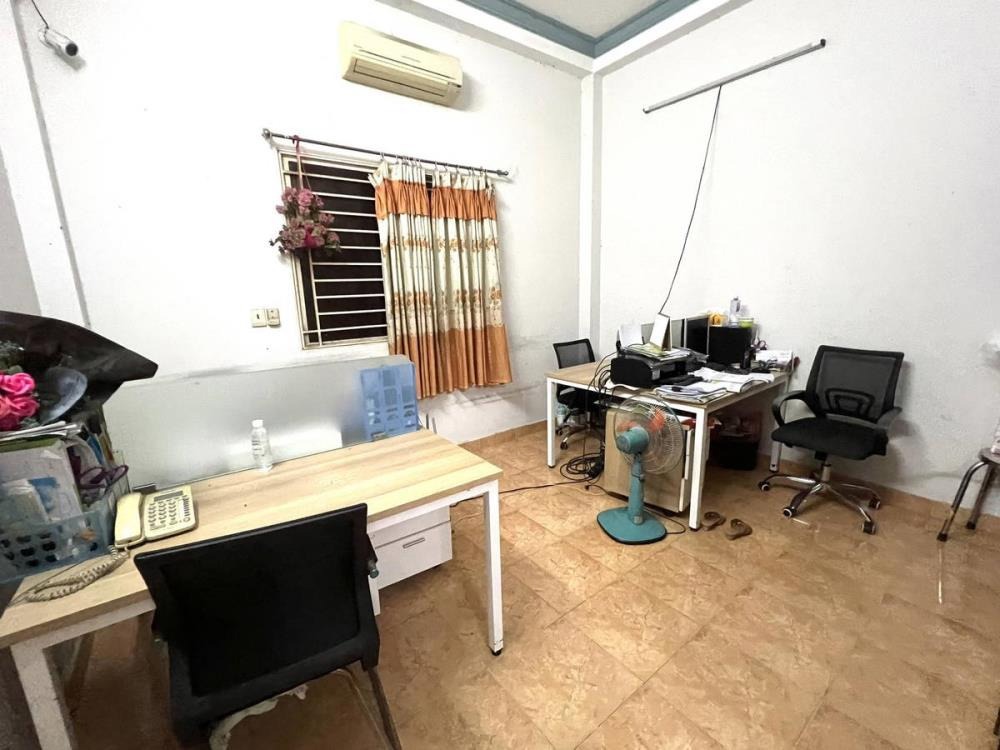 Bán nhà mặt tiền Tân Phú, 84m², 3 tầng BTCT, giá 11.5 tỷ - Vị trí kinh doanh đỉnh cao
