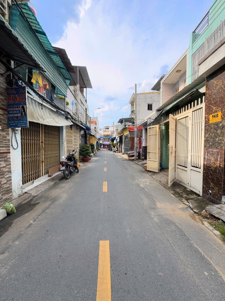 Siêu phẩm mặt tiền Gò Xoài - 3.47 tỷ - Kinh doanh đỉnh - 3 tầng