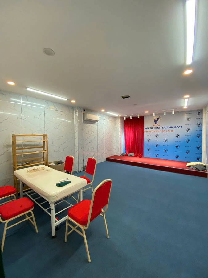 Bán nhà mặt phố Nguyễn Khang 100m2, 5 tầng, MT 5m, giá 52 tỷ - Cầu Giấy