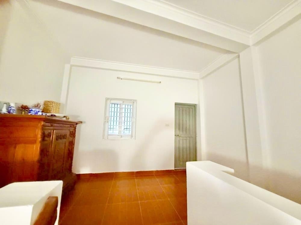 Nhà 5 Tầng Hiện Đại, Nội Thất Xịn - Nguyễn Khang, Cầu Giấy