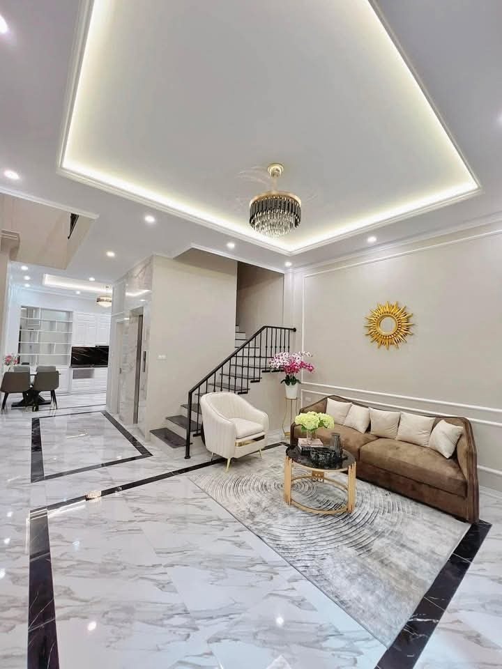 Nhà Mặt Phố Trung Hòa, Cầu Giấy: Giá 20.8 Tỷ - Đầu Tư Vàng