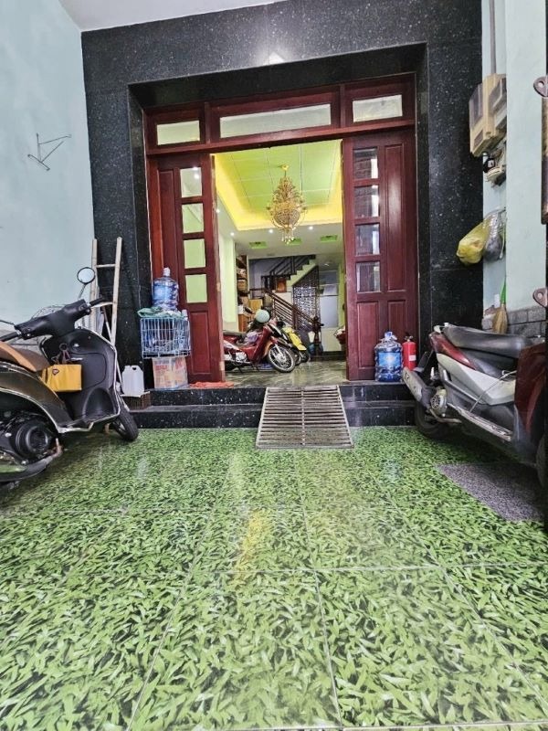 Bán Nhà Riêng Quận 5 - Vị Trí Đắc Địa, Kinh Doanh Sầm Uất