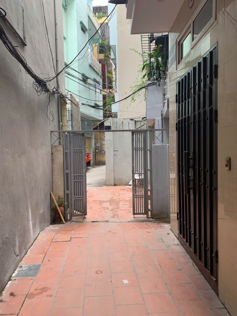 Nhà 5 Tầng Hiện Đại, Nội Thất Xịn - Nguyễn Khang, Cầu Giấy