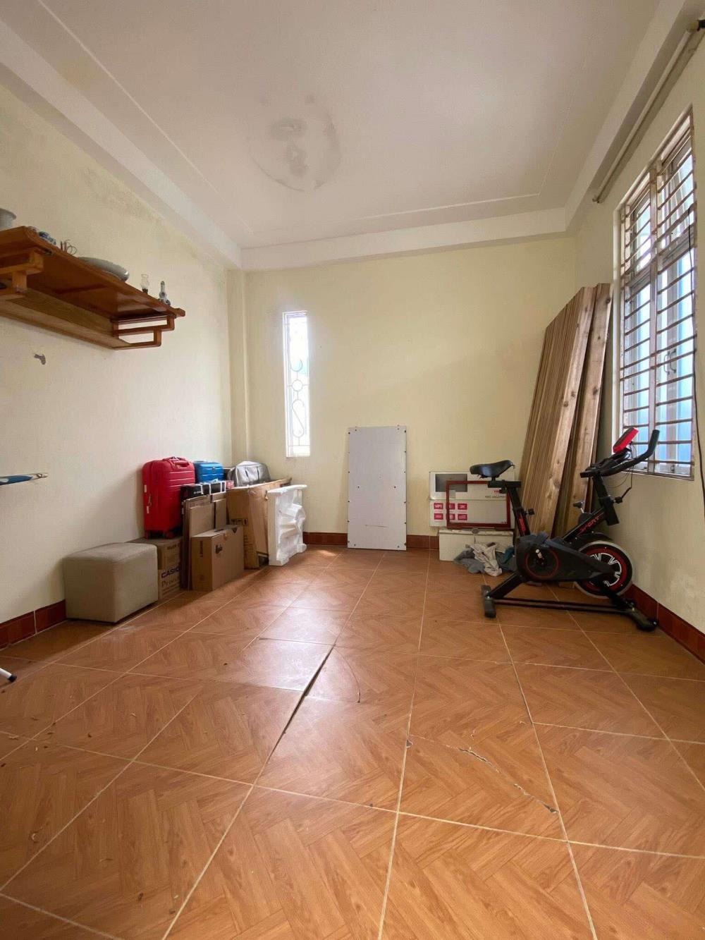 Bán nhà 5 tầng lô góc, Cầu Giấy - 6.9 tỷ, mặt tiền 4m