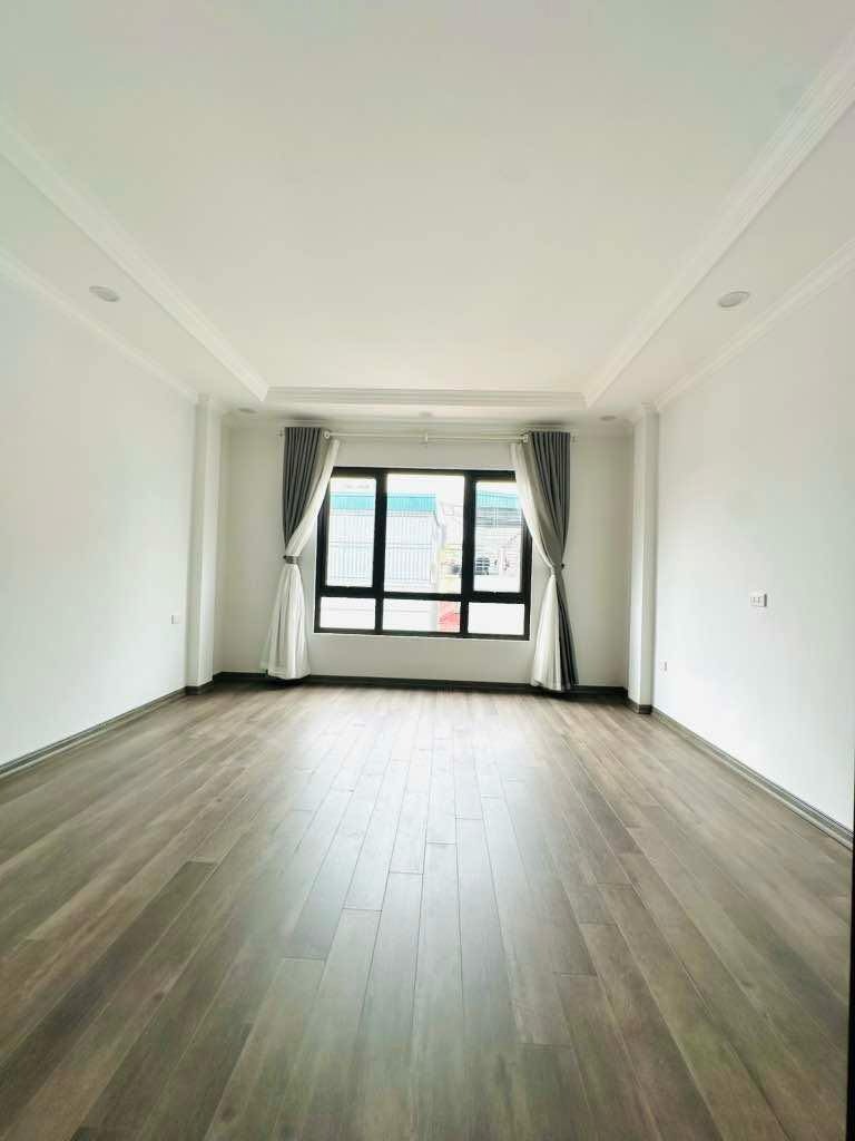 Nhà Cạnh Mặt Phố Minh Khai 30m2, 5 Tầng - Giá Tốt, Nội Thất Cao Cấp