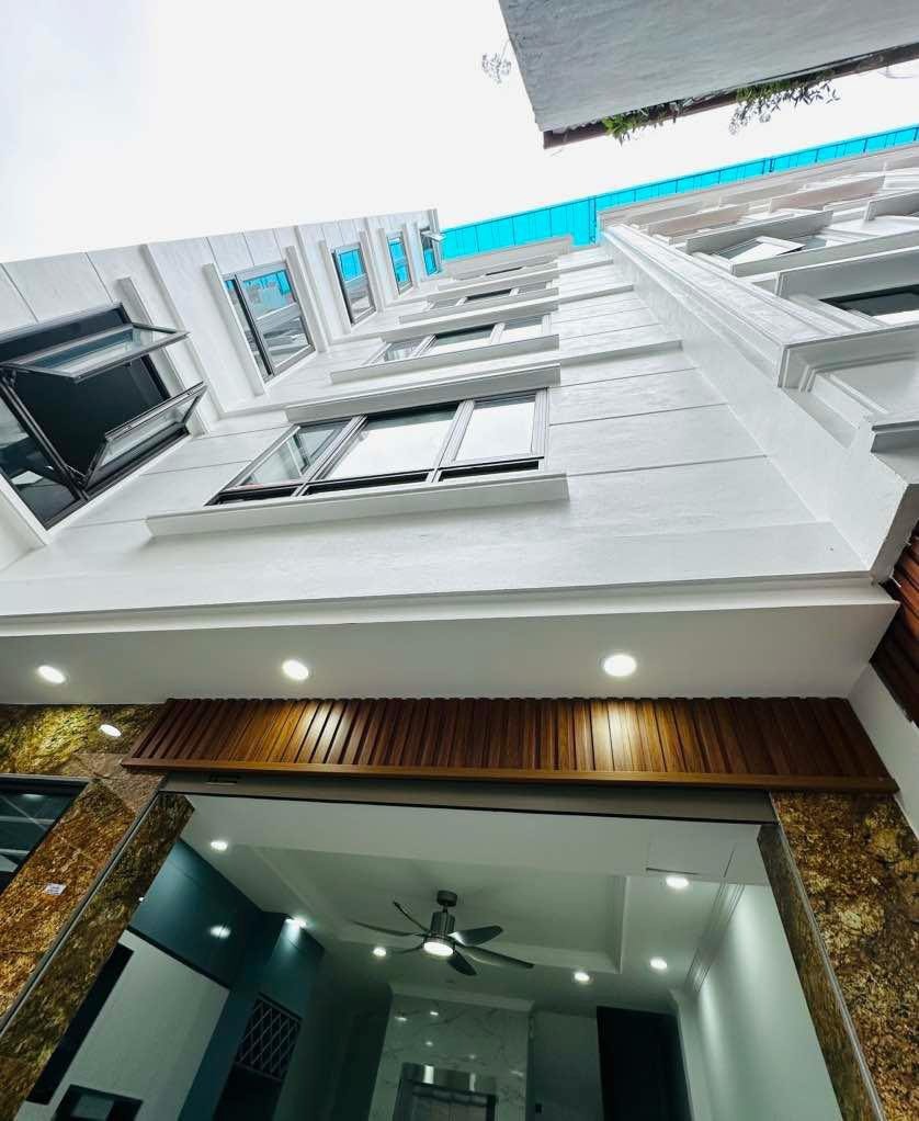 Nhà Cạnh Mặt Phố Minh Khai 30m2, 5 Tầng - Giá Tốt, Nội Thất Cao Cấp