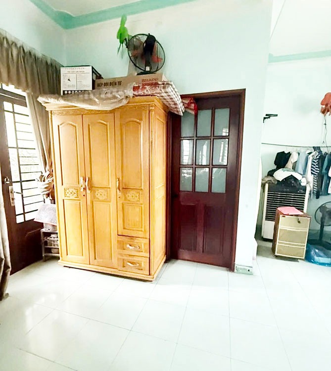 Nhà Mặt Tiền KD Trần Thái Tông, Tân Bình - 4 Tầng, 11x5.4m, Ngang Lớn, Kinh Doanh Đỉnh Cao