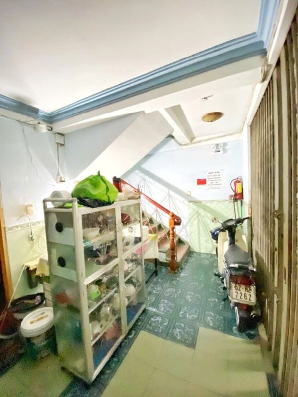 Bán nhà hẻm xe hơi Quận 5, TP.HCM - Giá Tốt, Kinh Doanh Đỉnh Cao