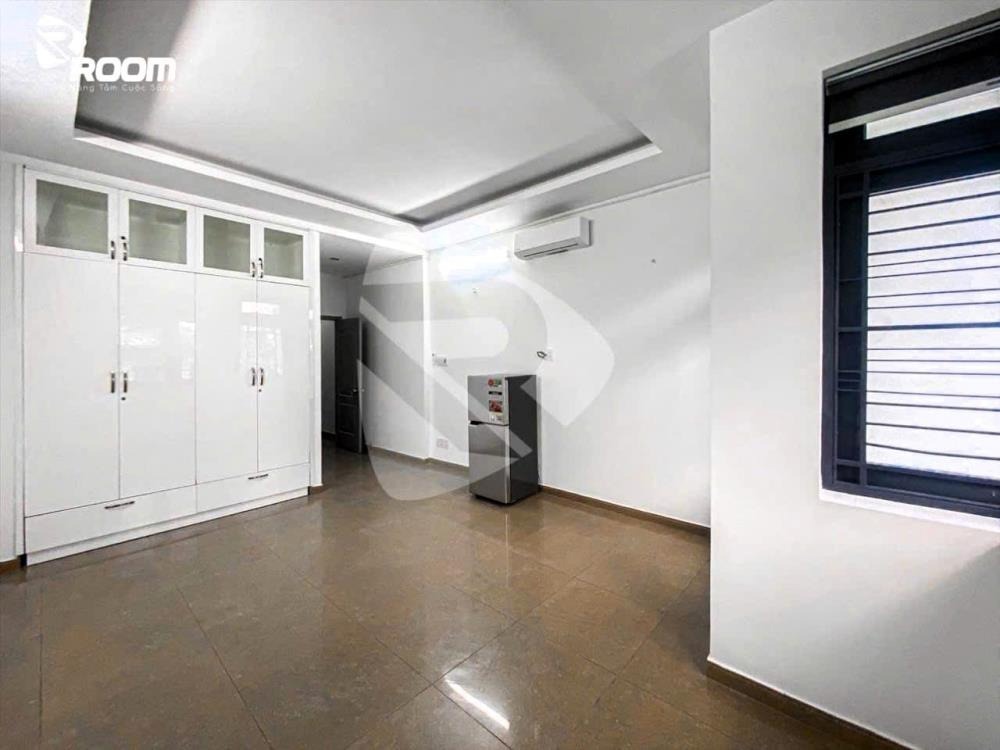 Bán Nhà Mặt Tiền Thủ Đức - 9.8 Tỷ - 123m2 - 5 Phòng Ngủ - Kinh Doanh Sức Lợi