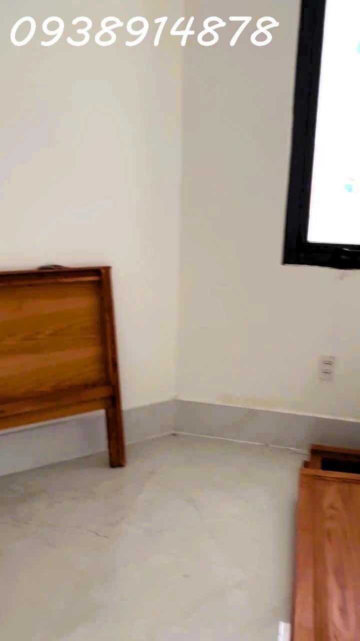 Bán Nhà Mặt Tiền Thủ Đức: 34m2, 2 Tầng, 4.3 Tỷ - Vị Trí Đắc Địa