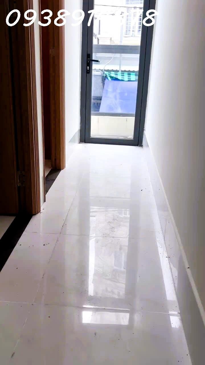 Bán Nhà Mặt Tiền Thủ Đức: 34m2, 2 Tầng, 4.3 Tỷ - Vị Trí Đắc Địa