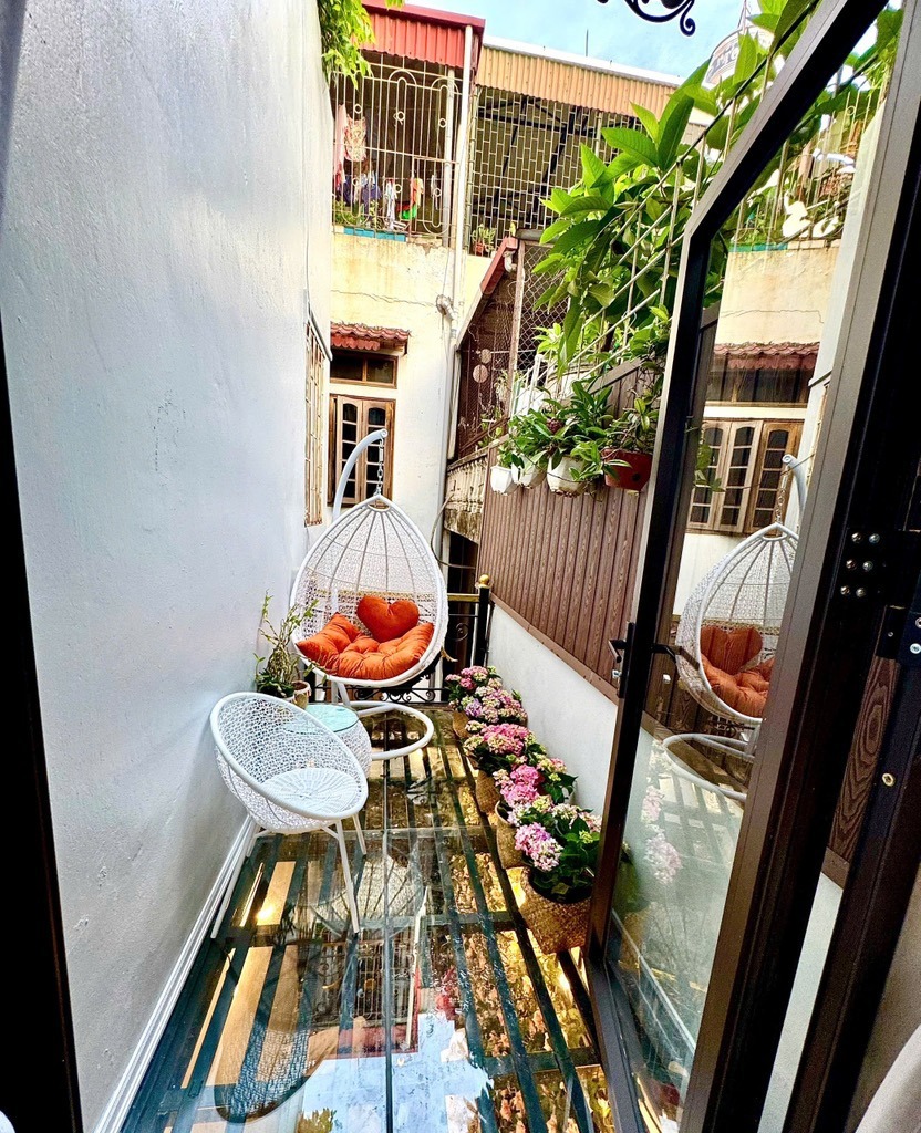 Bán Nhà Minh Khai - Góc Sáng Loáng - 4 Tầng - 8+ Tỷ - Vị Trí Đẹp