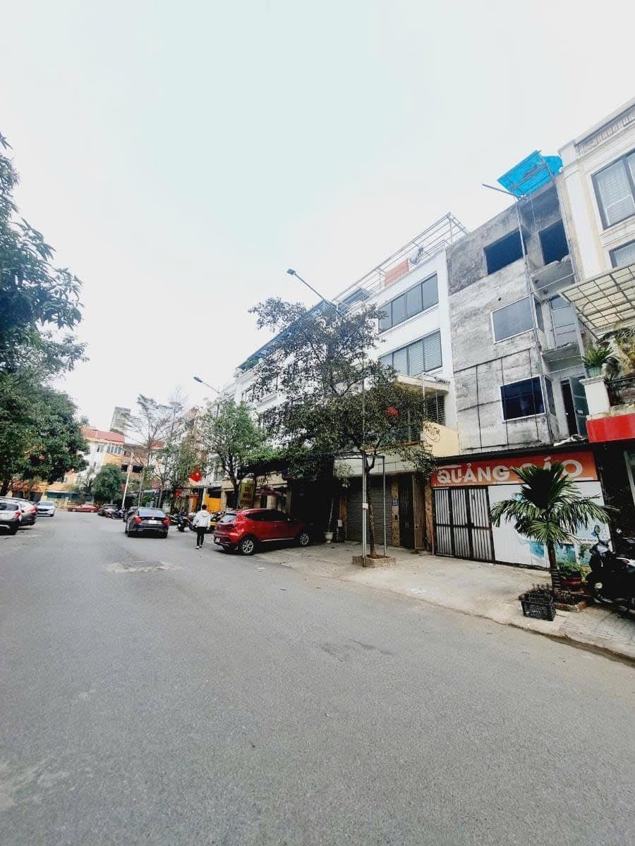 Khu Đô Thị Văn Khê Hà Đông: Liền Kề 83m2, 4 Tầng, MT 5m - Giá 2x Tỷ