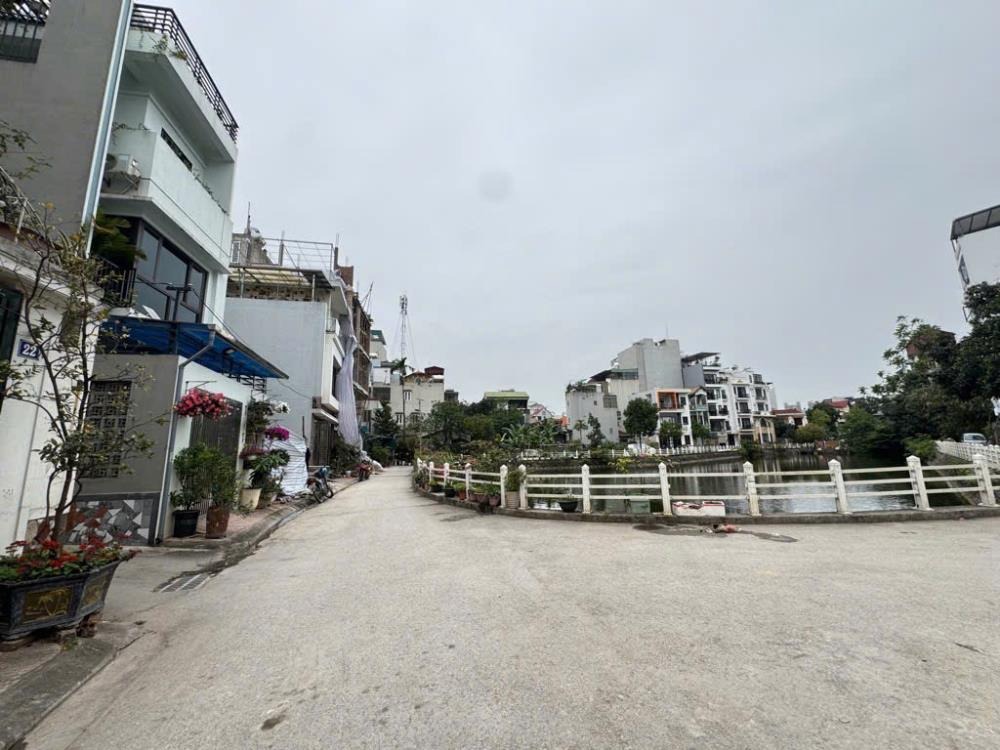 Bán nhà 8 tầng Long Biên View Hồ - 50m² - Giá 21.5 tỷ