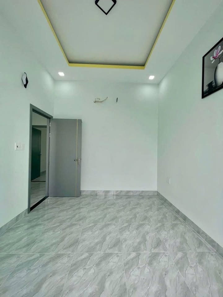 Nhượng Gấp Nhà Bình Chánh 80m2, 1 Trệt 1 Lầu, 900tr - Vị Trí Đắc Địa