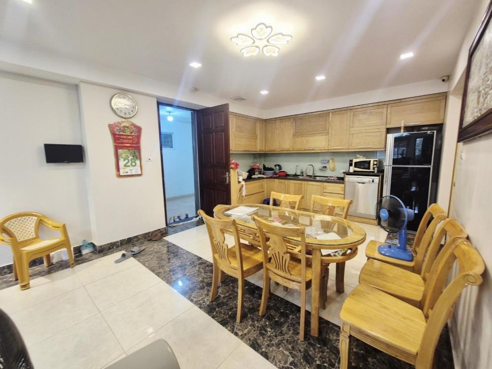 Bán chung cư Chùa Láng - Gần ĐH Ngoại Thương, Viện Nhi | 95m2, 3PN, Giá 6.95 tỷ
