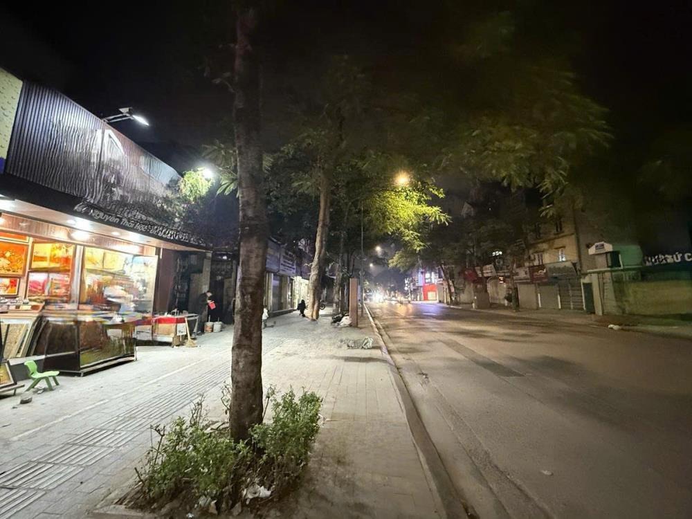 Bán Nhà Mặt Phố Nguyễn Thái Học 220m2 - Pháp Lý Sạch, Giá Tốt