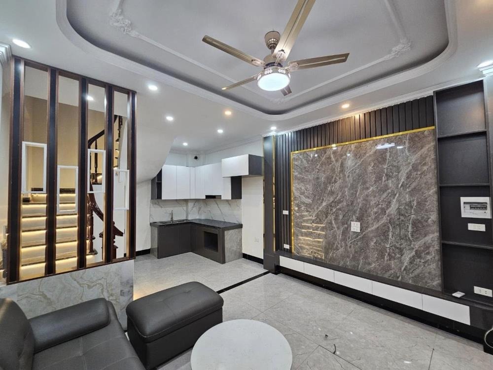 Nhà đẹp Thanh Am - Ô tô đỗ cổng, giá 5.15 tỷ - Vị trí trung tâm