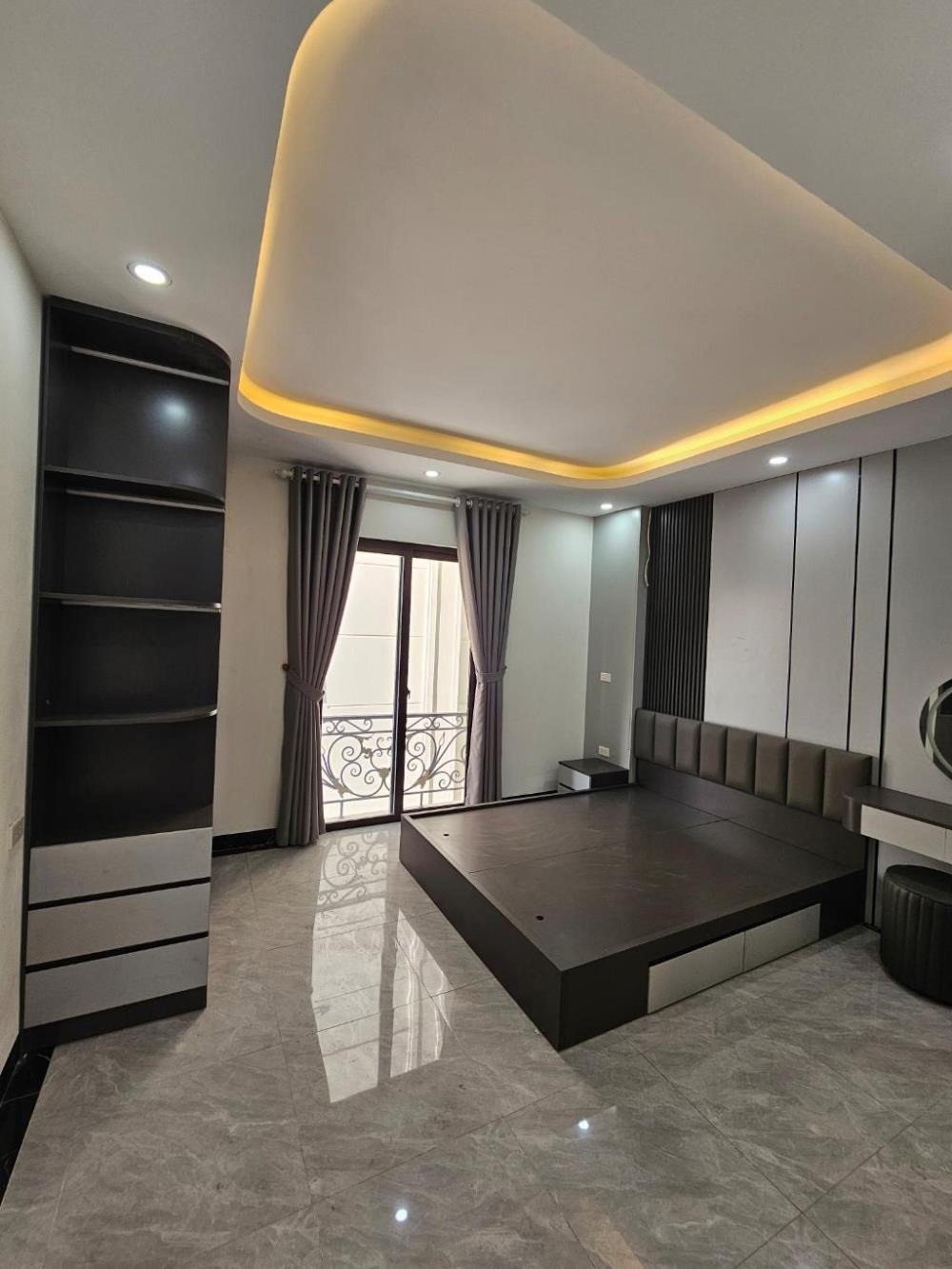 Nhà đẹp Thanh Am - Ô tô đỗ cổng, giá 5.15 tỷ - Vị trí trung tâm