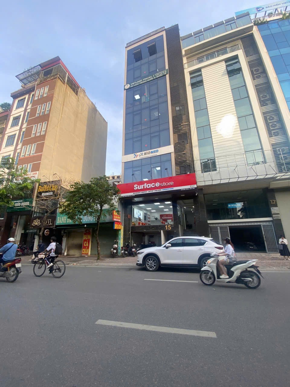 Bán nhà mặt phố Văn Cao - Vị trí vàng - 68.5 tỷ