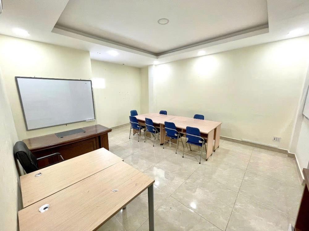 Thuê Văn Phòng Thủ Đức Giá Rẻ - Diện Tích 40m2 - Chỉ 10 Triệu/Tháng
