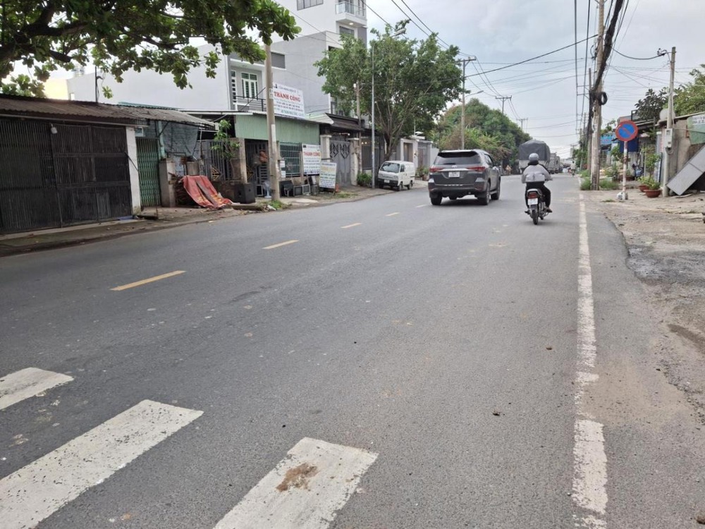 Nhà 2 Tầng Mặt Tiền Tân Hiệp 8, 416m², 11x39m - Giá 12.x Tỷ