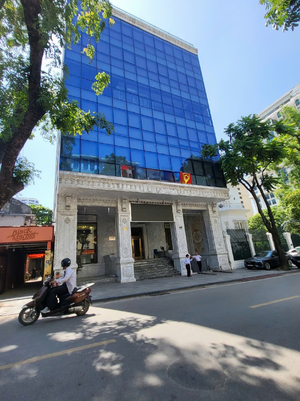 Bán Toà Building 13 Tầng (2 Tầng Hầm) - Vị Trí Đắc Địa, Full Giấy Tờ