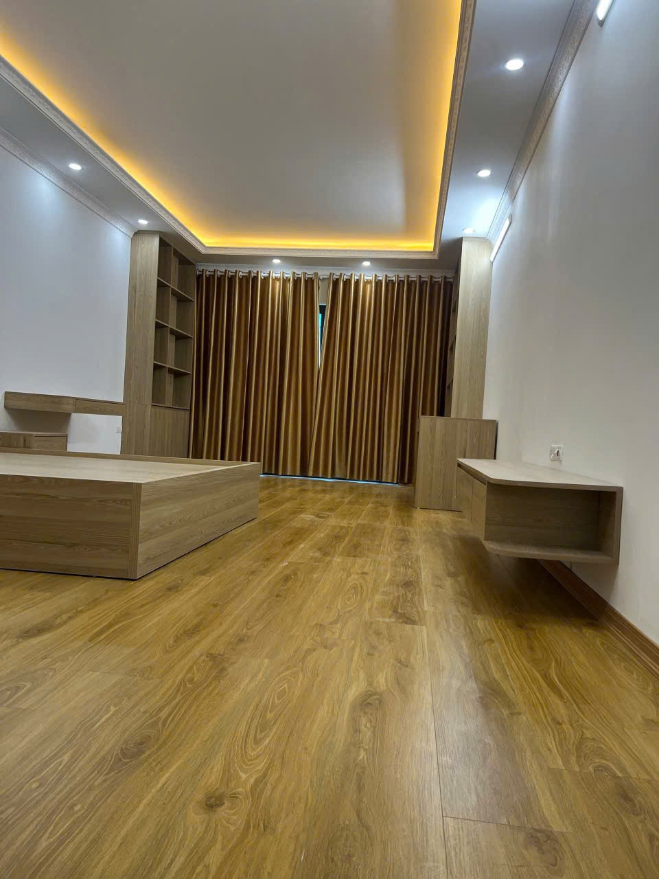 Siêu phẩm mặt phố Vạn Phúc 7 tầng thang máy - Giá chỉ 17.5 tỷ