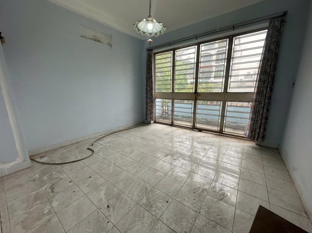 Bán nhà phố Quận 6 - 4.2x23m, 1 trệt 2 lầu, giá 12.8 tỷ - Vị trí đắc địa