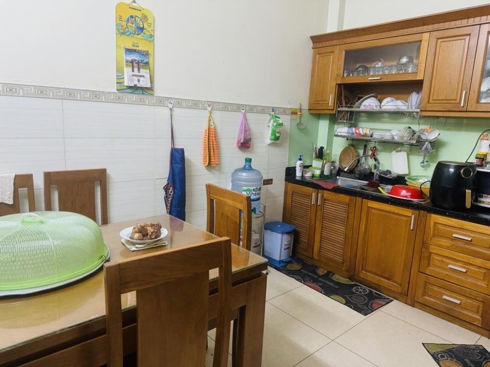 Nhà Mặt Tiền Ba Vân, Tân Bình - KD Cực Tốt, 54m2, 4 Lầu, Chỉ 13.8 tỷ
