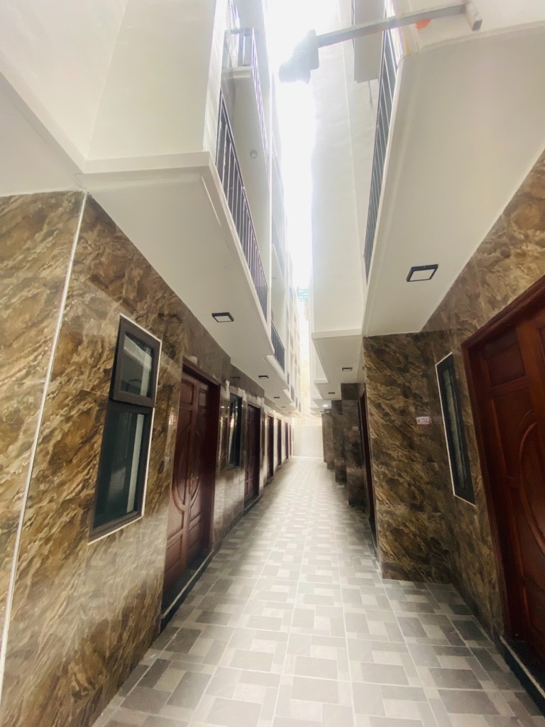 Bán Nhà Ngọc Thuỵ Giá 6.3 Tỷ - 30m2, Đẹp, Hiện Đại