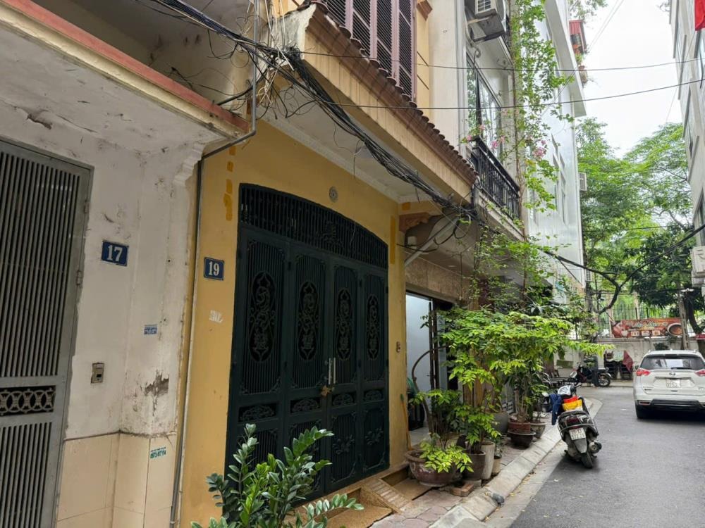 Bán Nhà Khung Bê Tông - Huỳnh Thúc Kháng/Nguyễn Chí Thanh - Vị Trí Đắc Địa
