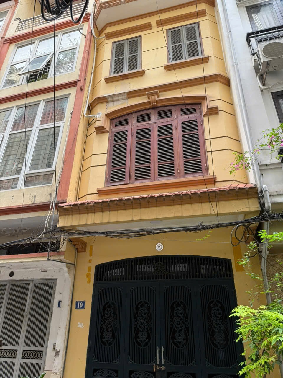 Bán Nhà Khung Bê Tông - Huỳnh Thúc Kháng/Nguyễn Chí Thanh - Vị Trí Đắc Địa